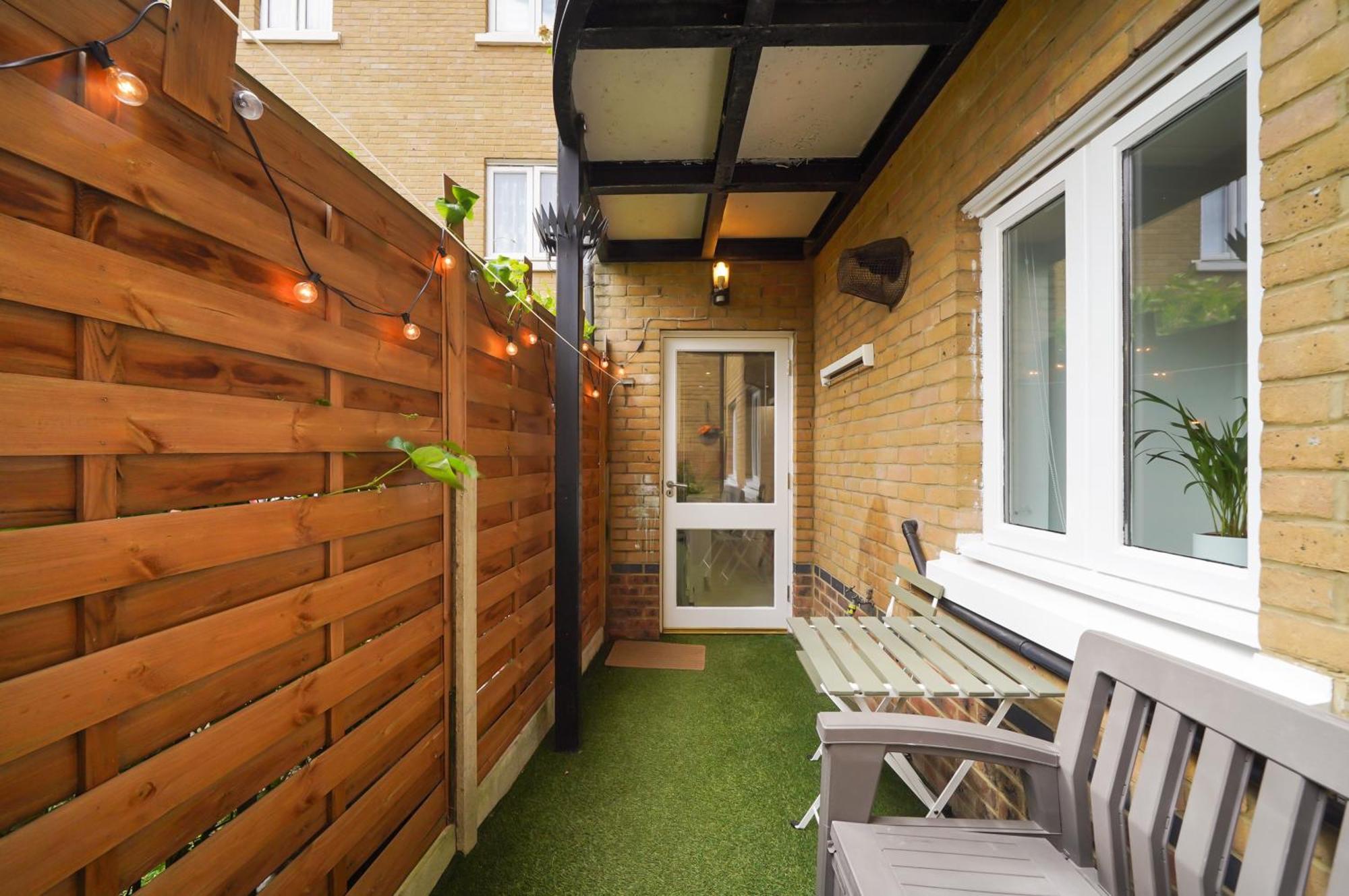 A Beautiful Stylish 2 Bedroom Apartment -City Of Londra Esterno foto