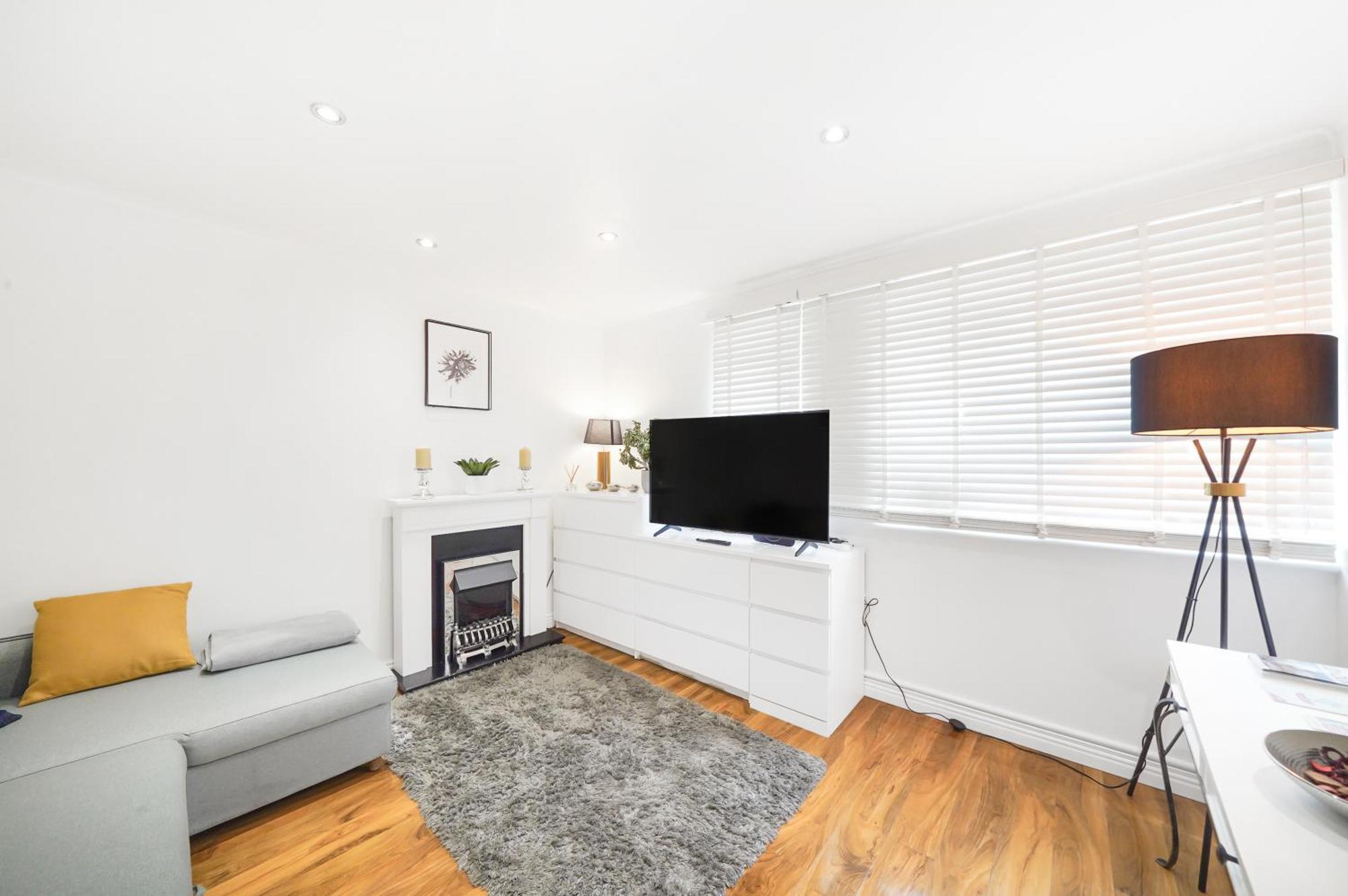 A Beautiful Stylish 2 Bedroom Apartment -City Of Londra Esterno foto