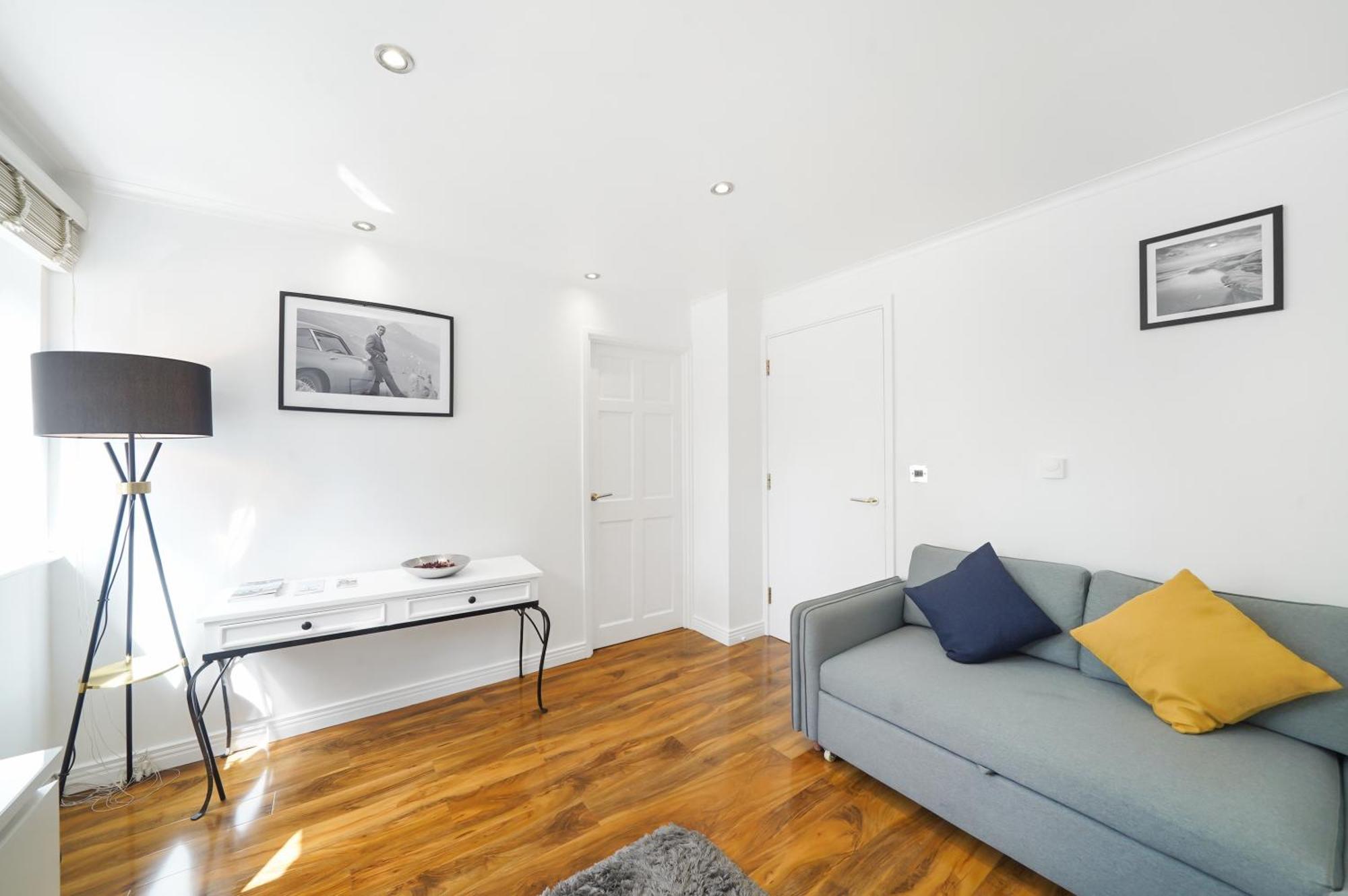 A Beautiful Stylish 2 Bedroom Apartment -City Of Londra Esterno foto