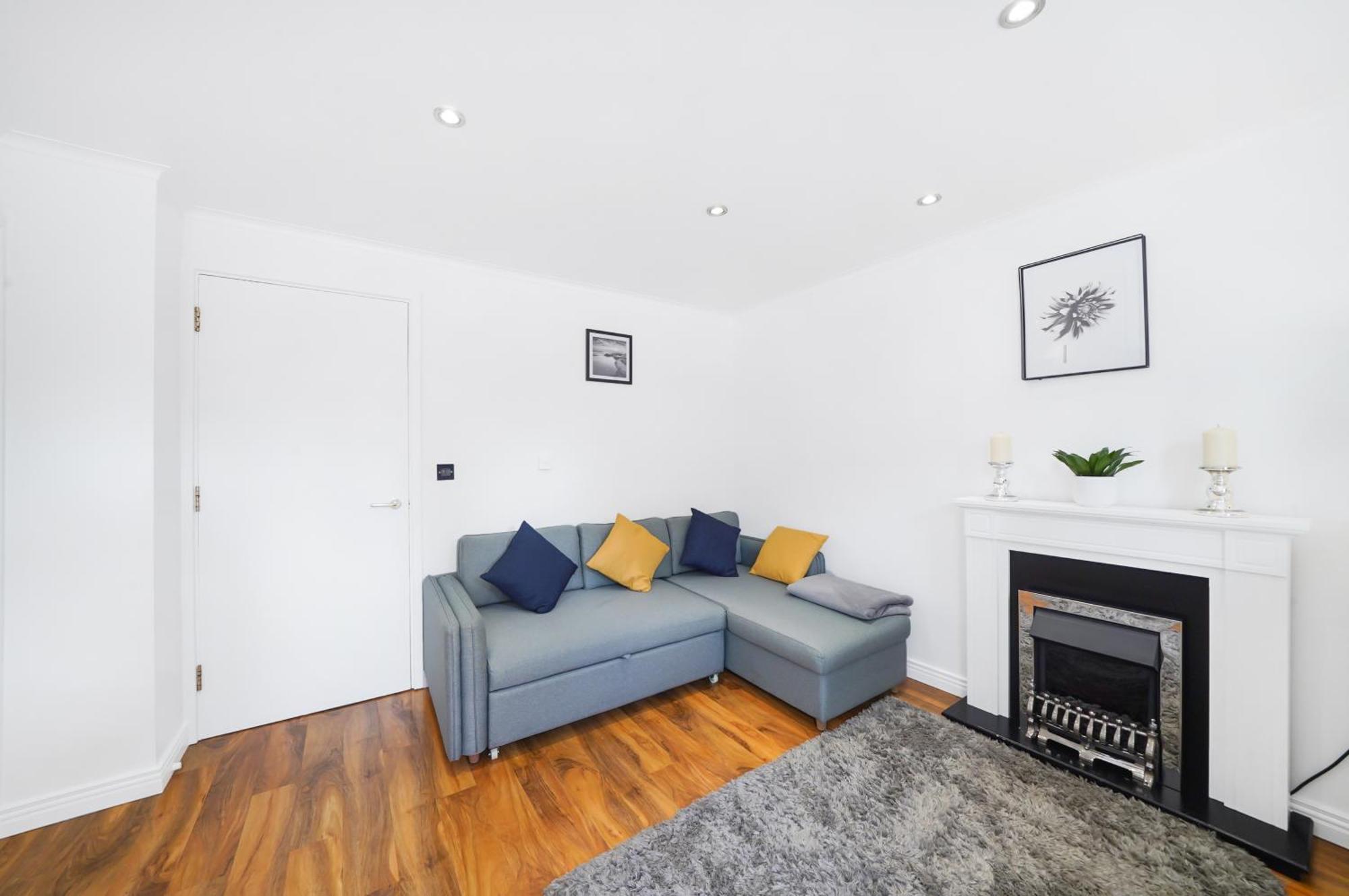 A Beautiful Stylish 2 Bedroom Apartment -City Of Londra Esterno foto