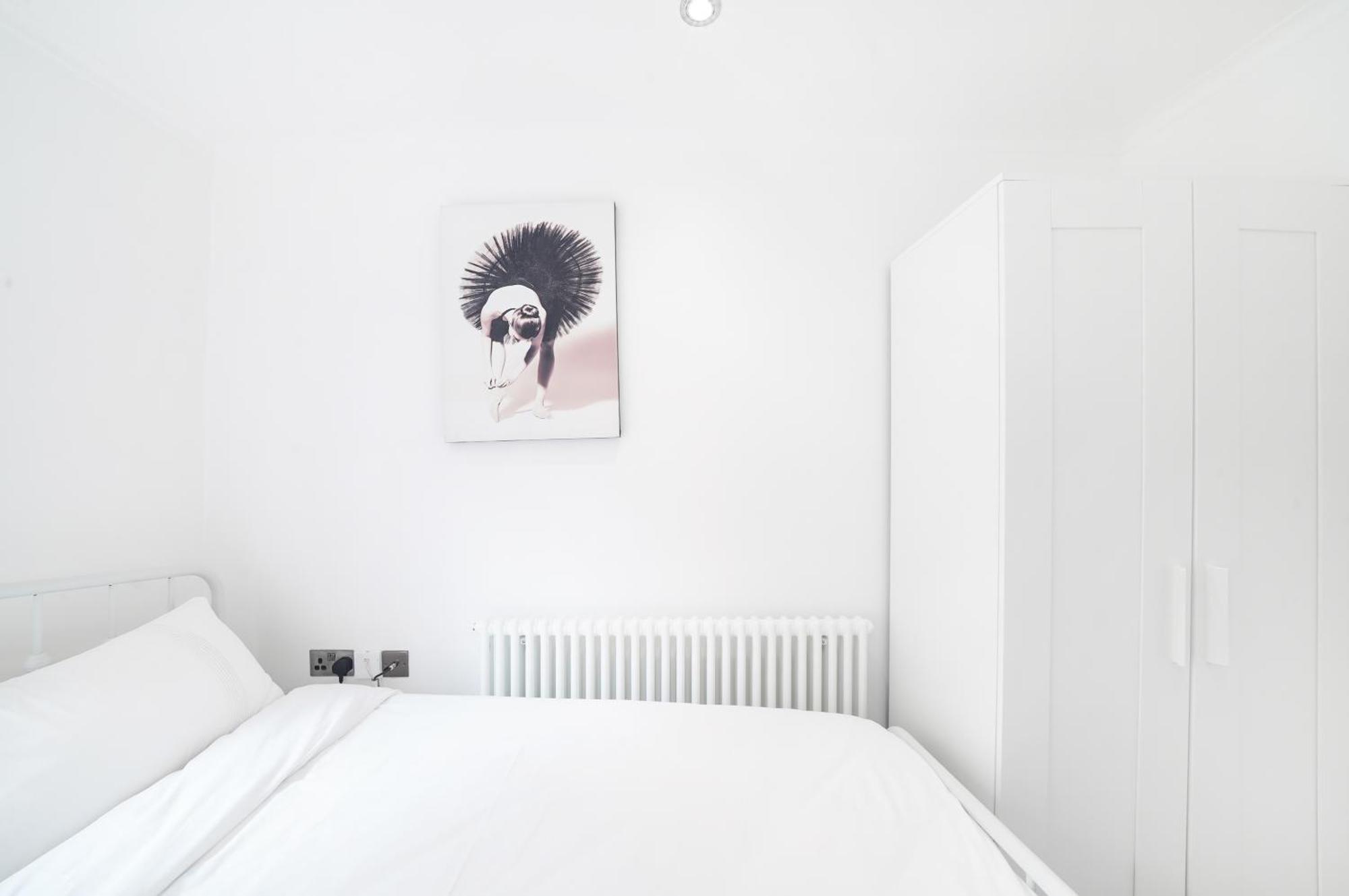 A Beautiful Stylish 2 Bedroom Apartment -City Of Londra Esterno foto