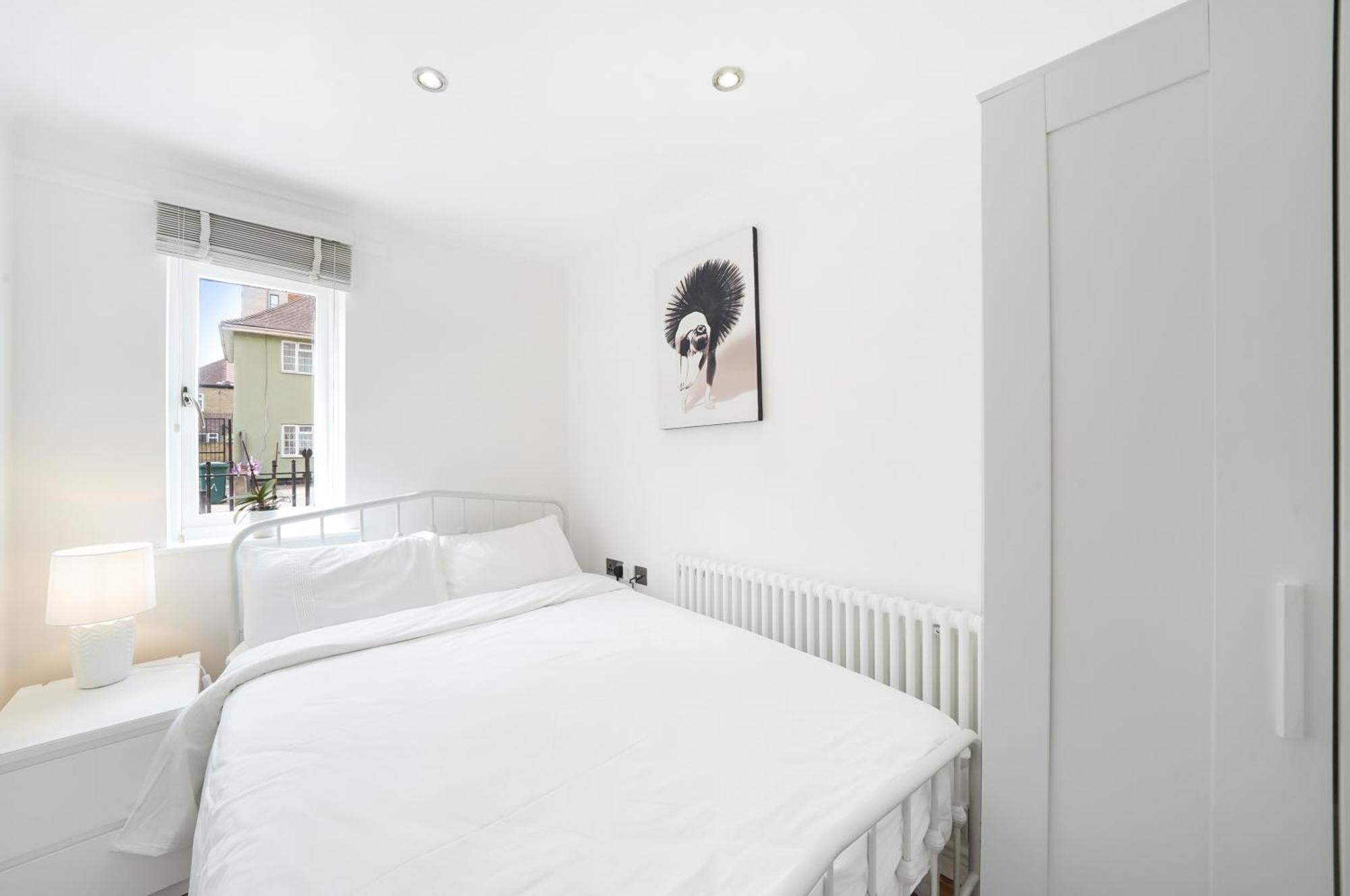 A Beautiful Stylish 2 Bedroom Apartment -City Of Londra Esterno foto